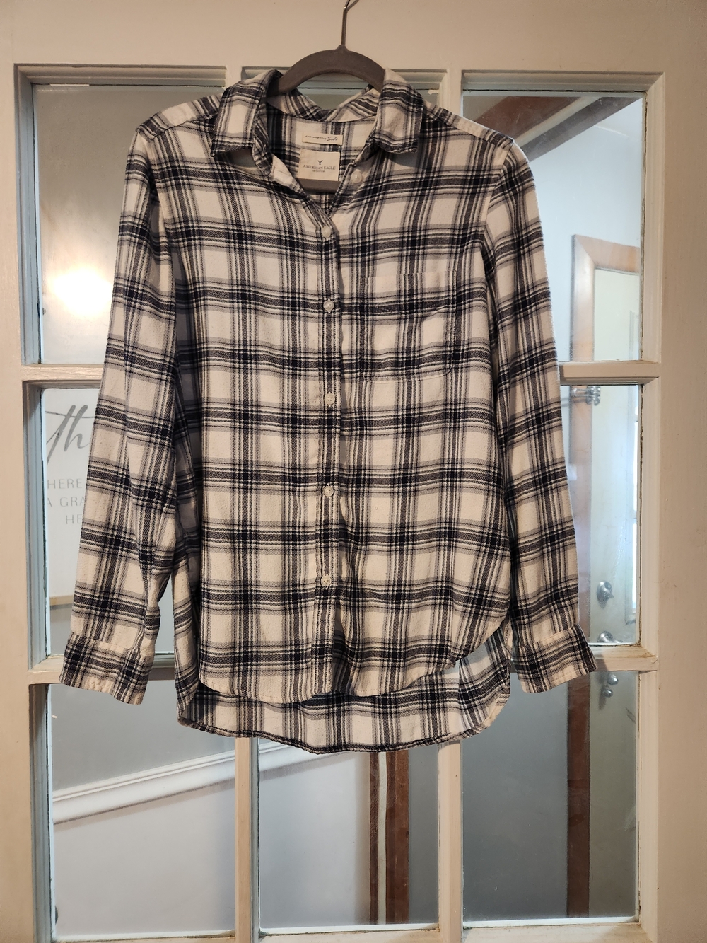 American Eagle Women’s Small Black White Plaid Flannel Button Down Shirt